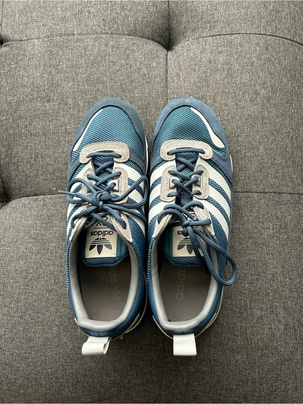 adidas Men’s Blue and White Retro Trainer Sneakers